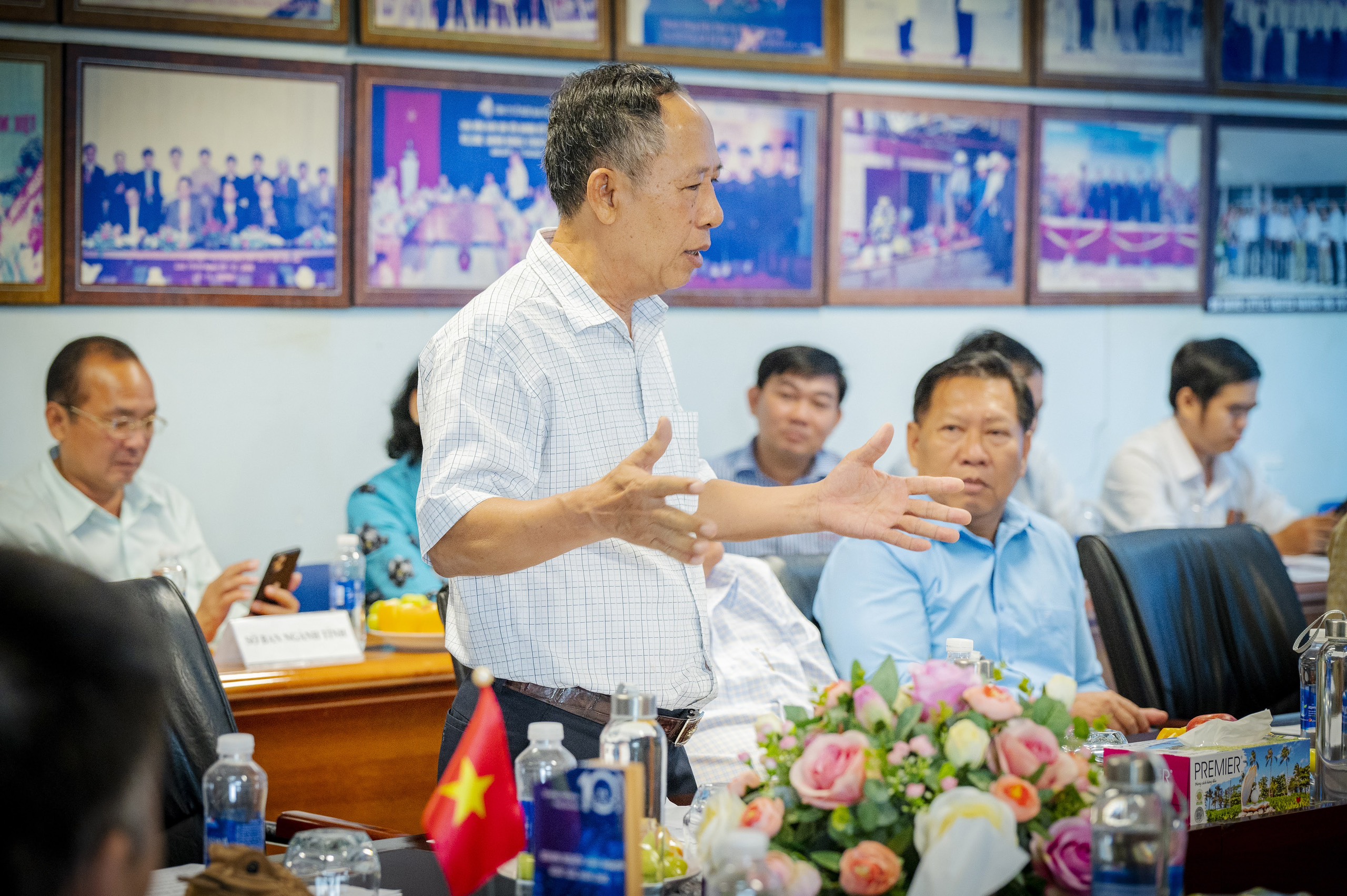 98f3ec7d053ddb63822c-o4y100 BỘ TRƯỞNG BỘ NÔNG NGHIỆP VÀ PHÁT TRIỂN NÔNG THÔN LÊ MINH HOAN THĂM TẬP ĐOÀN NAM VIỆT - 59